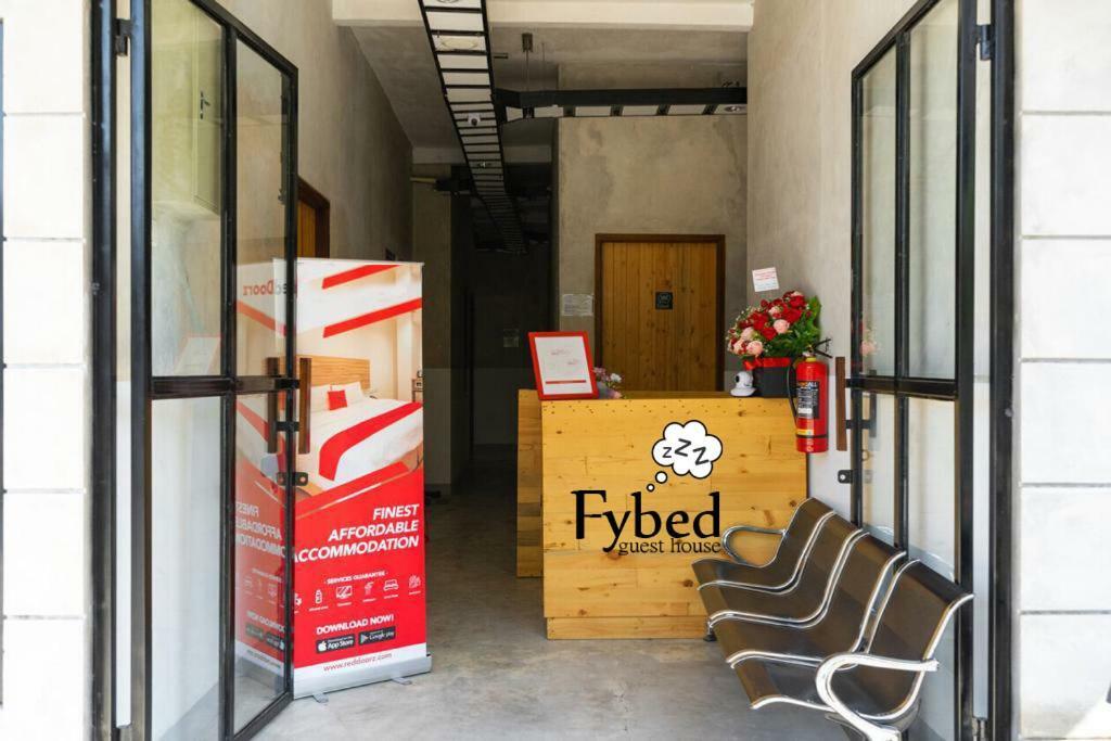 Aparthotel Fybed Semarang Exterior foto